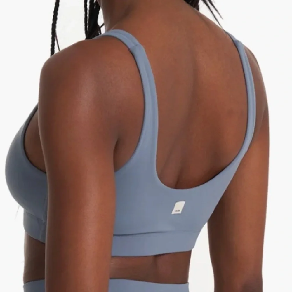 Vuori daily bra light azure Blue Sports Bra size xs medium support - Picture 2 of 5